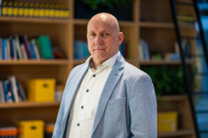 Vestigingsleider Marco Berghuis van de vestiging Van Dorp Hoogeveen